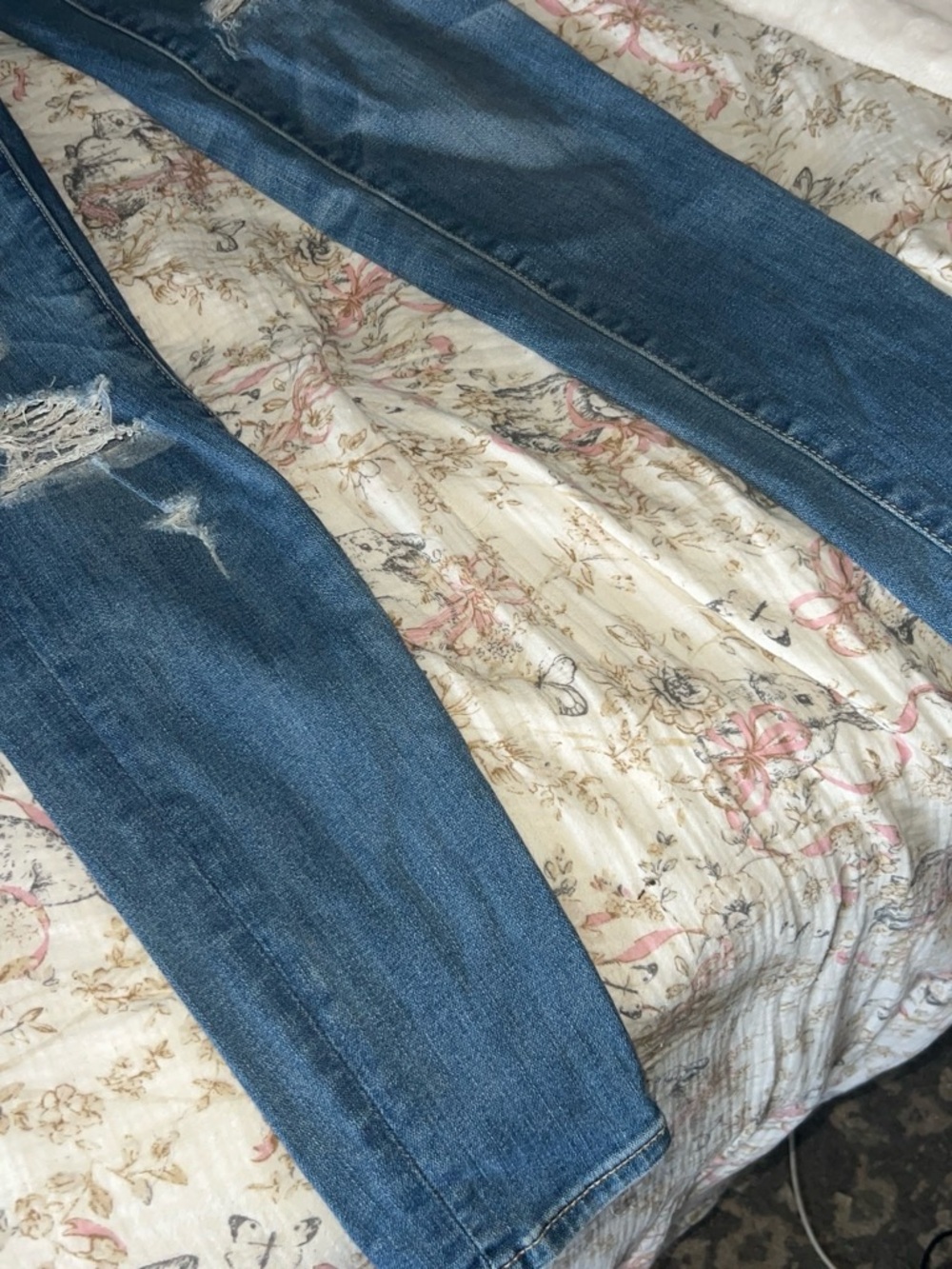 AE Blue Women's Distressed Jeans